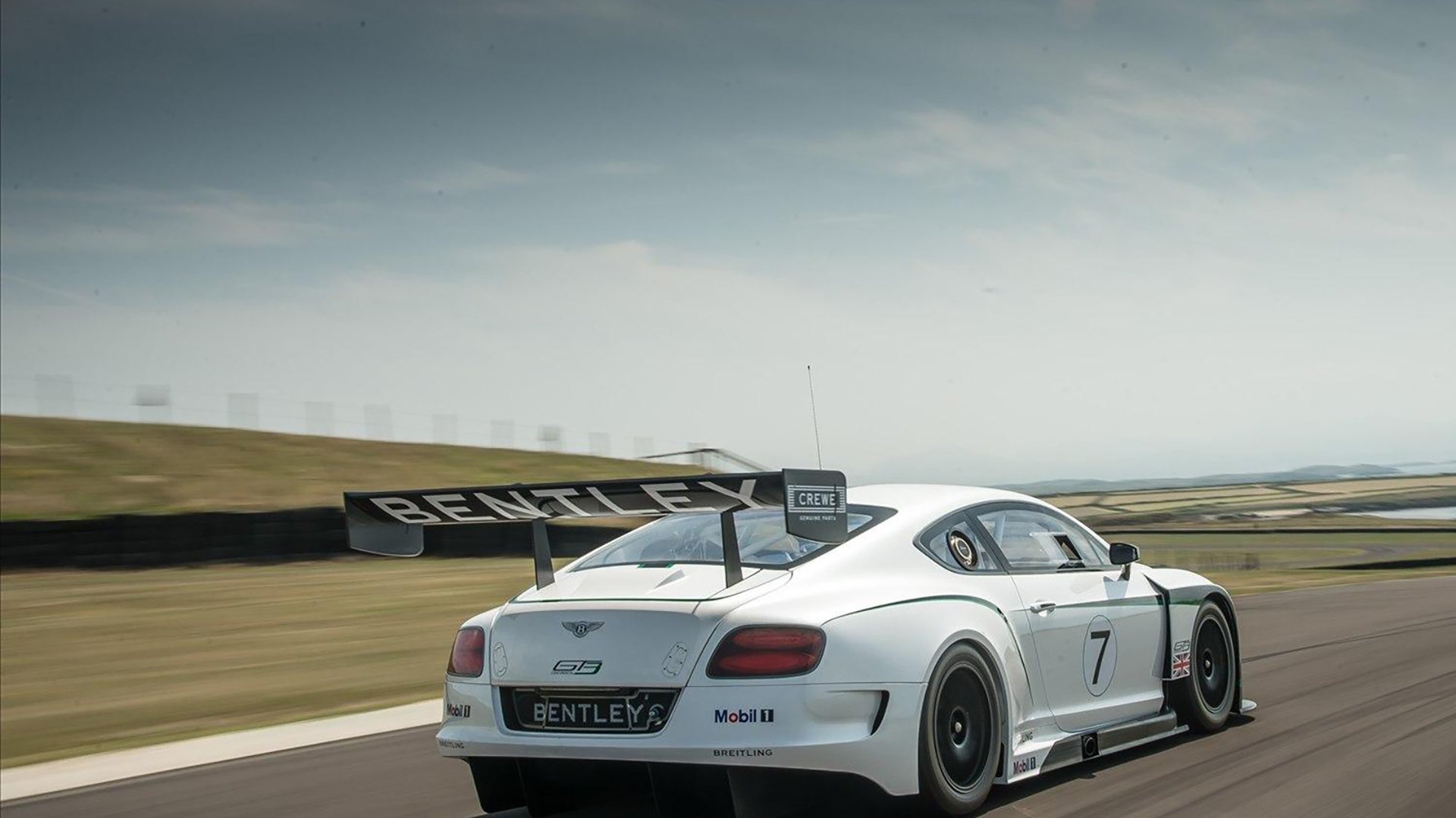 球场“铁壁防线”——最难攻破的欧洲防守阵容揭晓!,欧洲最强防线